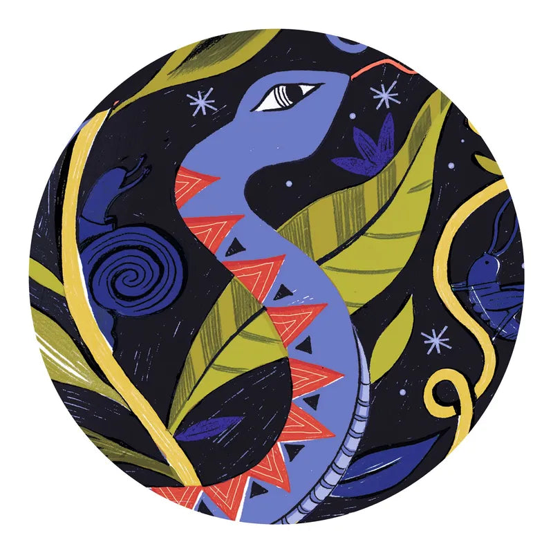 A beautiful illustration featuring a blue snake adorned with red triangular markings, weaving through vivid green leaves and yellow vines, surrounded by other intricate details like a blue snail, a blue insect, and star-like shapes against a dark background. An ideal 150-piece puzzle for enthusiasts of the Djeco Puzz’art Panther series.