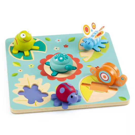A Djeco Relief Puzzle Lilo Turtle & Friends set with fish and sea creatures.